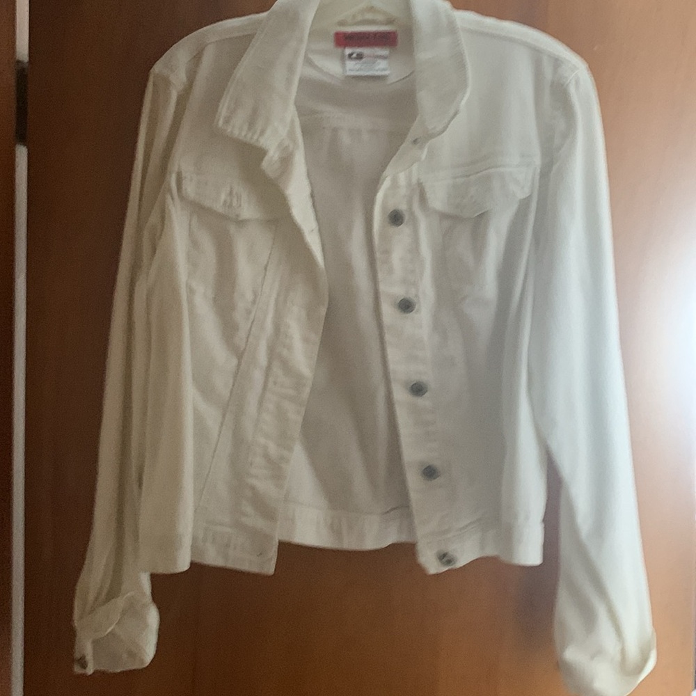 Basic white Jean jacket - Picture 2 of 8